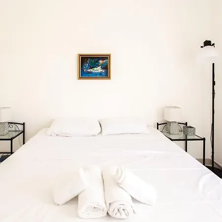 Les Palmiers Furnished Flat Cannes